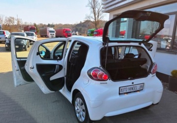 Toyota Aygo I Hatchback 5d Facelifting 1.0 VVT-i 68KM 2012 Toyota Aygo 1,0 Klima 68 km Benzyna 68KM, zdjęcie 24