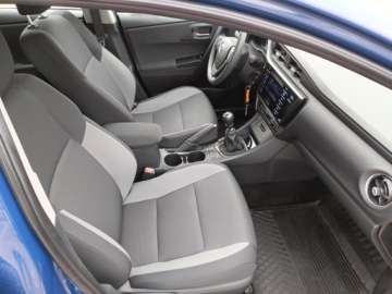 Toyota Auris II Hatchback 5d Facelifting 1.33 Dual VVT-i 99KM 2018 Toyota Auris 1.33 VVT-i Active II (2012-) 1.33 VVT, zdjęcie 12