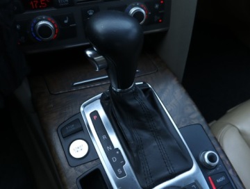 Audi A6 C6 Limousine 3.0 V6 TDI 225KM 2004 Audi A6 3.0 TDI , 221 KM, 4X4, Automat, Xenon, zdjęcie 16