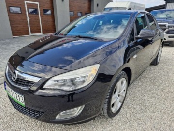 Opel Astra J Hatchback 5d 1.6 Twinport ECOTEC 115KM 2011 Opel Astra Sliczna 1.6 b Doinwestowana Bezwypadkowa Zarejestrowana Gwaranc, zdjęcie 2