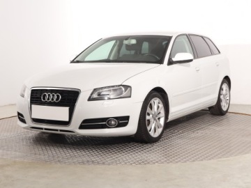 Audi A3 8P Hatchback 3d 2.0 TDI CR 140KM 2012 Audi A3 2.0 TDI, Xenon, Bi-Xenon, Klima, zdjęcie 1