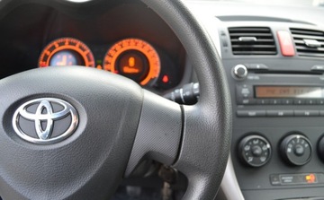 Toyota Auris I Hatchback 1.33VVT-i 100KM 2009 Toyota Auris bezwypadkowe z niski przebiegiem serwisowany w ASO TOYOTA 1.3, zdjęcie 26