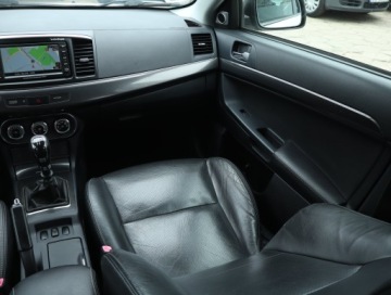 Mitsubishi Lancer IX Sportback 2.0 DID DOHC 140KM 2010 Mitsubishi Lancer 2.0 DI-D, Navi, Xenon, Klima, zdjęcie 7