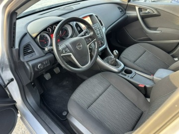 Opel Astra J Sedan 1.6 CDTI ecoFLEX 110KM 2015 Opel Astra Nawigacja/ Zamiana/ Kredyt, zdjęcie 13