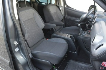 Peugeot Partner II 2018 Peugeot Partner 1.2T nawi doinwestowany Car Play, zdjęcie 17