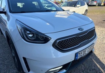 Kia Niro I Crossover 1.6 GDi Hybrid 141KM 2018 Kia Niro Faktura 23 full wersja , grzane wentylowane fotele 1.6 141KM, zdjęcie 9