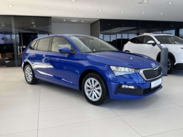 Skoda Scala Hatchback 1.5 TSI 150KM 2023 Skoda Scala Ambition CarPlayAndroid Auto LED Czujniki parkowania 1.5, zdjęcie 4