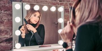 Зеркало для макияжа Humanas со светодиодной подсветкой.