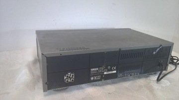 Магнитофон YAMAHA KX-393 D1236