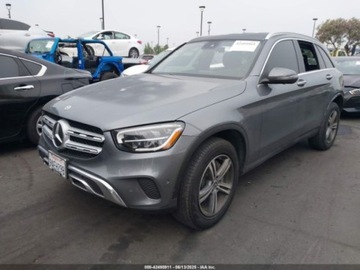 Mercedes GLC C253 2021 Mercedes-Benz GLC 300 2021 2.0l 2.0 Benzyna 255KM, zdjęcie 1