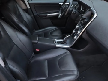 Volvo XC60 I SUV Facelifting 2.0 D3 DRIVE-E 150KM 2016 Volvo XC60 D3, Automat, Skóra, Navi, Klima, zdjęcie 8