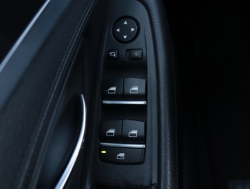 BMW Seria 5 F10-F11 Limuzyna 525d 218KM 2011 BMW 5 525d xDrive, Salon Polska, 214 KM, 4X4, zdjęcie 21