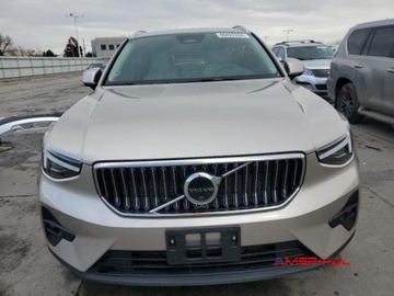 Volvo XC40 2024 Volvo XC 40 2024 r., 2,0L PLUS 2.0 Benzyna 247KM, zdjęcie 1