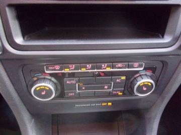 Volkswagen Golf VI Variant 1.6 TDI-CR DPF BlueMotion 105KM 2010 Volkswagen Golf Automat Bluemotion, zdjęcie 23