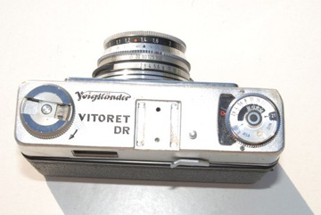 Старый фотоаппарат Voigtlander VITORET DR античный памятник