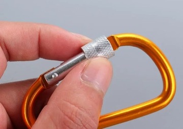 ЦВЕТНОЙ КАРАБИН С ЗАЩИТНЫМ АЛЮМИНИЕВЫМ УНИВЕРСАЛЬНЫМ БРЕЛКОМ 6х70мм