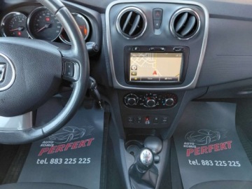 Dacia Sandero II Hatchback 5d 1.5 dCi 90KM 2014 Dacia Sandero Nawigacja Klimatyzacja Elektryka PDC 1.5 Diesel 90KM, zdjęcie 17
