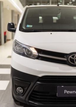 Toyota 2022 Toyota Proace Verso Proace Verso 9 osobowy 2.0 D-4D Long 2,8t 2.0 Diesel, zdjęcie 11