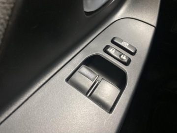 Toyota Yaris III Hatchback 5d Facelifting 2017 1.5 Dual VVT-iE 111KM 2017 Toyota Yaris 1,5-Dual-VVT-iE III (2011-2019) Toyot, zdjęcie 12