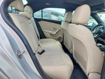 Mercedes Klasa A W177/V177 2021 Mercedes-Benz Klasa A 2021 MERCEDES-BENZ A 220 2.0 Benzyna 221KM, zdjęcie 9