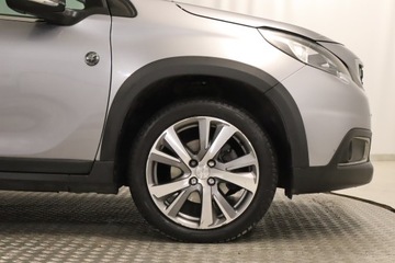 Peugeot 2008 I SUV Facelifting 1.2 PureTech 110KM 2017 Peugeot 2008 1.2 PureTech, Automat, Skóra, Navi, zdjęcie 14