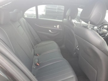 Mercedes Klasa E W213 2021 Mercedes-Benz Klasa E 2021, 2,0L, po gradobiciu 2.0 Benzyna 255KM, zdjęcie 7