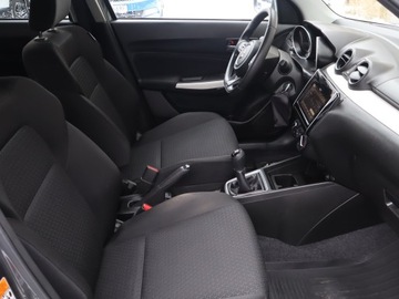 Suzuki Swift VI Hatchback 1.2 DualJet 90KM 2020 Suzuki Swift 1.2 SHVS, Salon Polska, Serwis ASO, zdjęcie 8