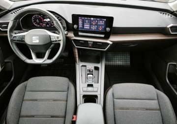 Seat Leon IV Sportstourer 1.5 eTSI (MHEV) 150KM 2021 Seat Leon Xcellence Pakiety, Hak, Wirtualny kokpit, ACC, Podgrzewane fote, zdjęcie 3