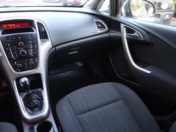 Opel Astra J Hatchback 5d 1.6 Twinport ECOTEC 115KM 2010 Opel Astra 1.6 16V, Klima, Klimatronic,ALU, zdjęcie 7