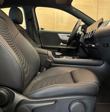 Mercedes GLA II Off-roader 1.3 200 163KM 2020 Mercedes-Benz GLA Salon Polska ASO R-CARS Warszawa 1.3 Benzyna 163KM, zdjęcie 8