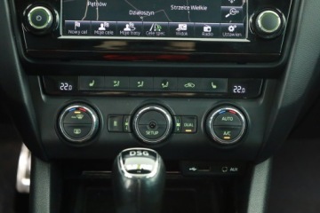 Skoda Octavia III RS Kombi 2.0 TDI 184KM 2014 Skoda Octavia 2.0 TDI, 181 KM, DSG, Skóra, Navi, zdjęcie 12