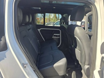 Land Rover Defender IV (L663) 90 2.0 i4P 300KM 2023 Land Rover Defender 2.0 Turbo 300 KM, 4x4,, zdjęcie 29
