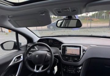 Peugeot 2008 I SUV Facelifting 1.2 PureTech 110KM 2017 Peugeot 2008 Bezwypadekcrosswaypanorama jak nowy 1.2 Benzyna 110KM, zdjęcie 18