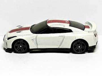 HOT WHEELS-17 NISSAN GT-R Z 2016 ROKU (4)