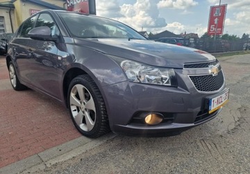Chevrolet Cruze Hatchback 5d 1.8 16V DOHC 141KM 2012 Chevrolet Cruze Benzynaautomatserwisprosto z Niemic 1.8 Benzyna 141KM, zdjęcie 2