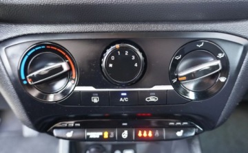 Hyundai i20 II Hatchback 5d Facelifting KAPPA 1.2 MPI 75KM 2019 Hyundai i20 Bezwypadkowy Serwisowany 1-Wlasciciel Grz.FoteleKierownica Lif, zdjęcie 21