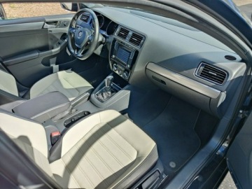 Volkswagen Jetta VI 2016 Volkswagen Jetta 1.8 TFSI 170 KM, Automat, Skóra,, zdjęcie 27