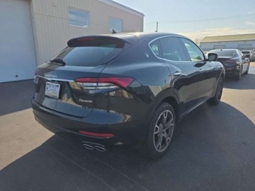 Maserati Levante 2023 Maserati Levante 2023, 3.0L, 4x4, GT 3.0 Benzyna 345KM, zdjęcie 9