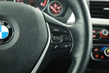 BMW Seria 3 F30-F31-F34 Touring Facelifting 2.0 320d 190KM 2017 BMW 3 320 d, 187 KM, Klima, Klimatronic, Tempomat, zdjęcie 19