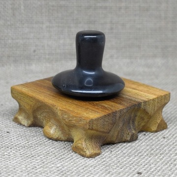 Массажный камень с грибами из розового кварца 5,5x4 см Cr