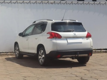 Peugeot 2008 I SUV 1.2 PureTech 110KM 2015 Peugeot 2008 1.2 PureTech, Salon Polska, zdjęcie 3