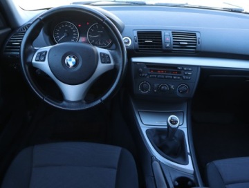 BMW Seria 1 E81/E87 Hatchback 5d E87 1.6 116i 115KM 2006 BMW 1 116i, Klima, Tempomat, Parktronic,ALU, zdjęcie 6