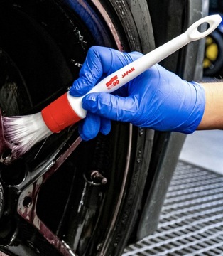 SOFT99 НАБОР ИЗ 2 НАРУЖНЫХ ЩЕТКОВ ДЛЯ ЧИСТКИ НАРУЖНОЙ ЧИСТКИ АВТОМОБИЛЯ 16.30