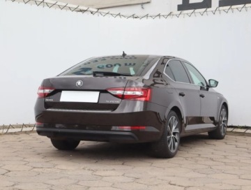 Skoda Superb III Liftback 1.8 TSI 180KM 2016 Skoda Superb 1.8 TSI, Automat, Skóra, Navi, Xenon, zdjęcie 4