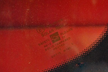 SKLO (OKNO) ZADNÍ CADILLAC SEVILLE SEDAN STS 98R