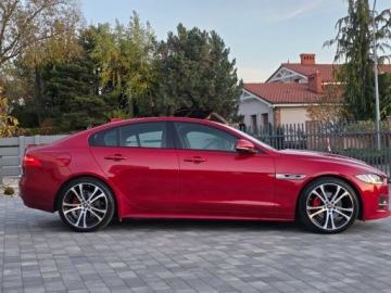 Jaguar XE Sedan 2.0 i4 180KM 2017 Jaguar XE 2.0 180PS Skora Navi Panorama Zarej.PL Gwarancja 2.0 Diesel, zdjęcie 6