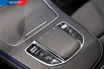 Mercedes Klasa E W213 Limuzyna Facelifting 2.0 E220d 194KM 2022 Mercedes-Benz Klasa E 220dFV23Reflektory LED StatyczneOswietlenie Ambiente, zdjęcie 5