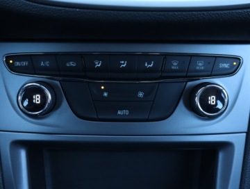 Opel Astra J GTC 1.6 CDTI Ecotec 110KM 2018 Opel Astra 1.6 CDTI, Salon Polska, Serwis ASO, zdjęcie 17