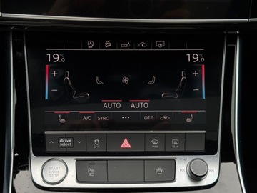 Audi Q8 SUV 3.0 55 TFSI 340KM 2019 Audi Q8 3.0 Benz Quattro Bogate Wyposazenie 3.0 Benzyna 340KM, zdjęcie 26