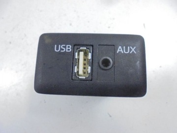 MAZDA 3 III BM BN GNIAZDO PORT USB BHH3669U0